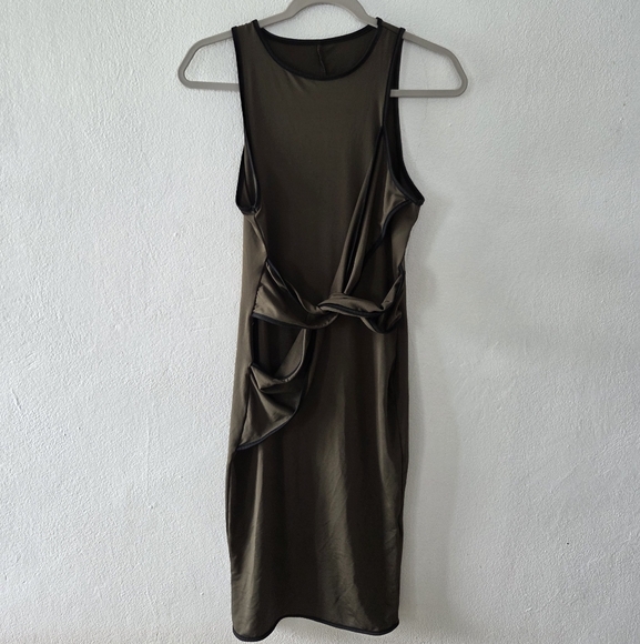 Elegant Olive Green Sleeveless Dress - Picture 1 of 1